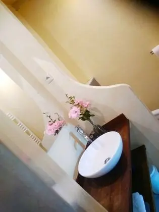 Tek Büyük Yataklı Oda, Özel Banyo, Bahçe Manzaralı (Tilleul - 1er Etage)