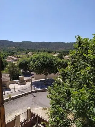 Tek Büyük Yataklı Oda, Özel Banyo, Bahçe Manzaralı (Tilleul - 1er Etage)