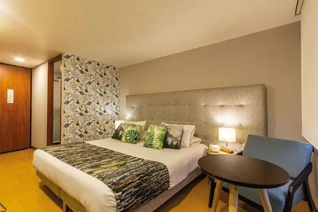 Deluxe Oda, 1 En Büyük (King) Boy Yatak