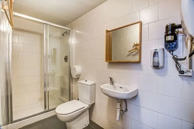 Ortak Ranzalı Oda, Ortak Banyo (1 bed in 10 bed dorm)