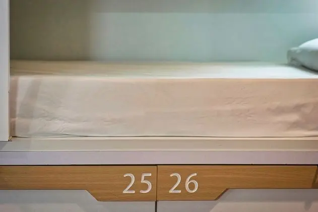 Ortak Ranzalı Oda, Ortak Banyo (1 bed in 6 bed droom)
