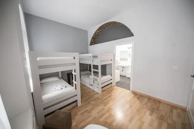 Ortak Ranzalı Oda, Sadece erkekler için, Ortak Banyo (1 bed in 8-Bed Dormitory Room)