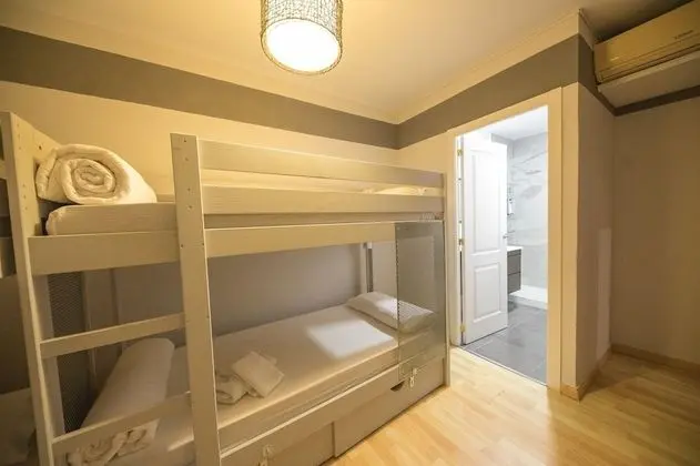 Ortak Ranzalı Oda, Sadece kadınlar için, Ortak Banyo (1 bed in 6-Bed Dormitory Room)