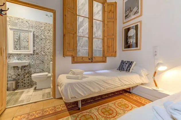 İki Ayrı Yataklı Oda (External Private Bathroom)