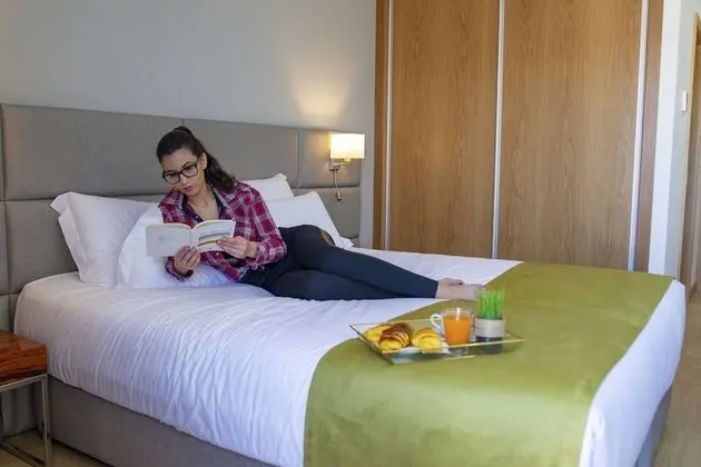 Deluxe Tek Büyük veya İki Ayrı Yataklı Oda