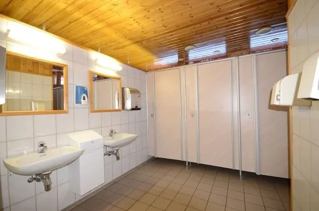 Kulübe, Ortak Banyo (2-6 people)