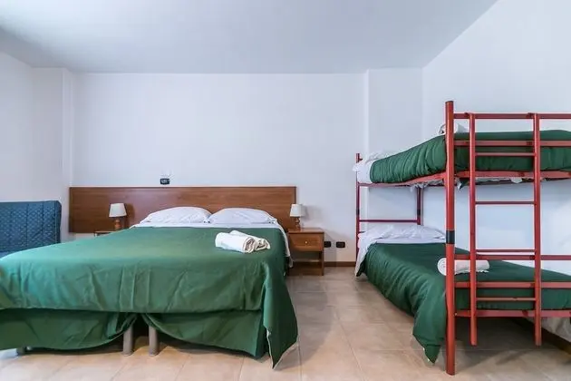 Dört Kişilik Oda, Birden Çok Yatak