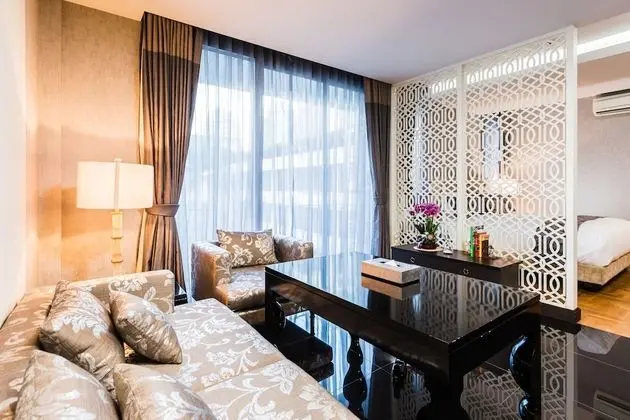 Penthouse Suite King bed