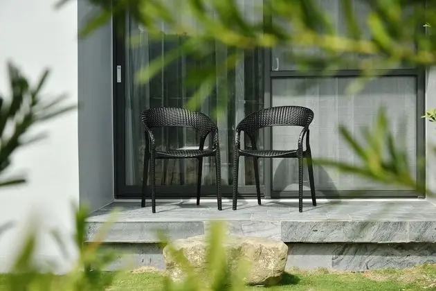 Design Tek Büyük Yataklı Oda, Veranda, Bahçe Manzaralı