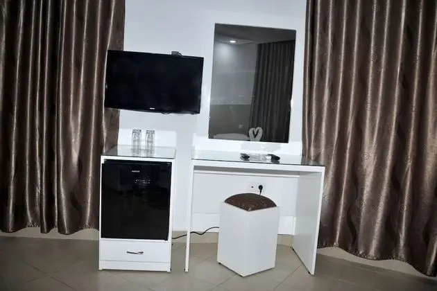 Standard Büyük Yataklı Tek Kişilik Oda