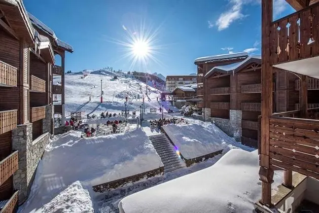 Tek Büyük Yataklı Oda, Balkon, Dağ Manzaralı