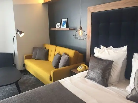 Tek Büyük Yataklı Oda