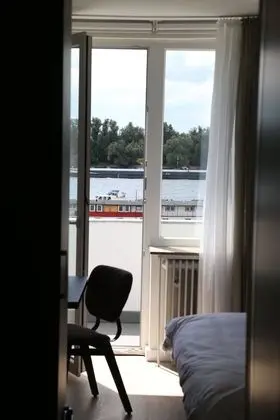 Comfort Tek Büyük veya İki Ayrı Yataklı Oda, Balkon, Nehir Manzaralı