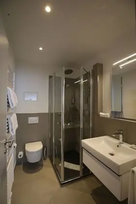 Comfort Tek Büyük veya İki Ayrı Yataklı Oda, Balkon, Nehir Manzaralı