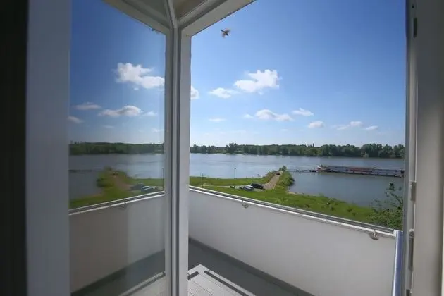 Comfort Tek Büyük veya İki Ayrı Yataklı Oda, Balkon, Nehir Manzaralı