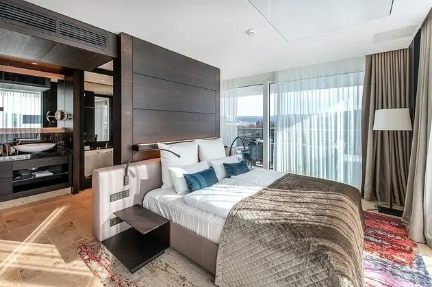 Çatı Katı Süiti (Penthouse), Veranda, Marina Manzaralı