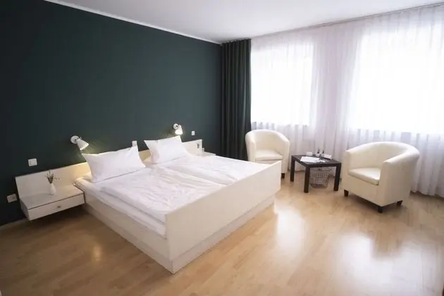Tek Büyük Yataklı Oda (1 Extra Bed)