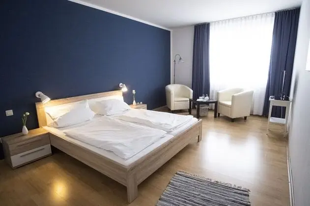Tek Büyük Yataklı Oda (1 Extra Bed)