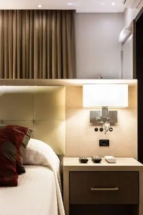 Premium Tek Büyük Yataklı Oda (Suite)