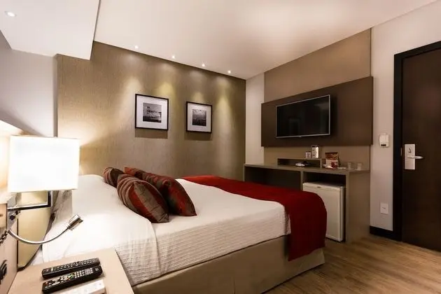 Premium Tek Büyük Yataklı Oda (Suite)