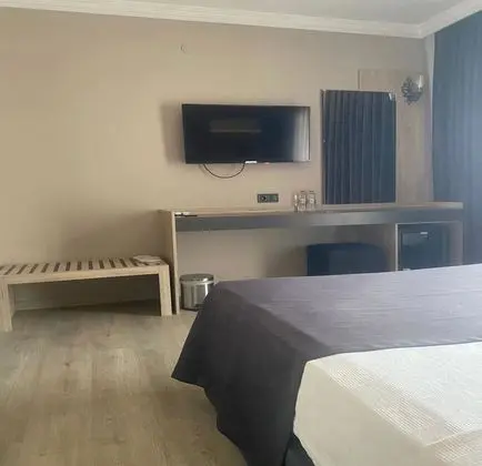 Standard Tek Büyük Yataklı Oda