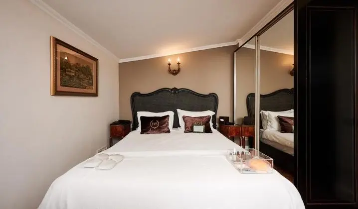 Standart Oda, Şehir Manzaralı