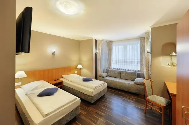 Economy İki Ayrı Yataklı Oda (1 Extra Bed)