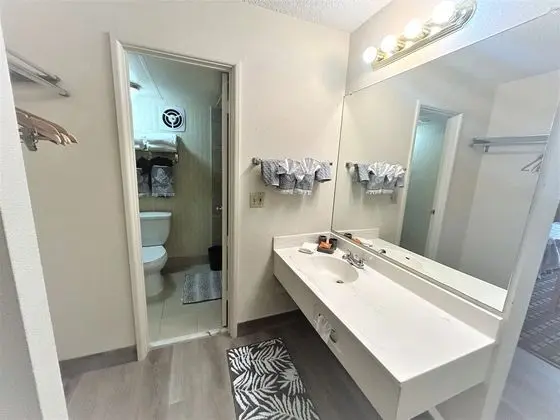 Standard Oda, 2 Büyük (Queen) Boy Yatak, Sigara İçilmez, Küçük Mutfak