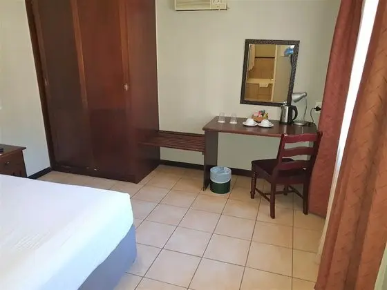 Standard Tek Büyük Yataklı Oda, Bahçe Manzaralı