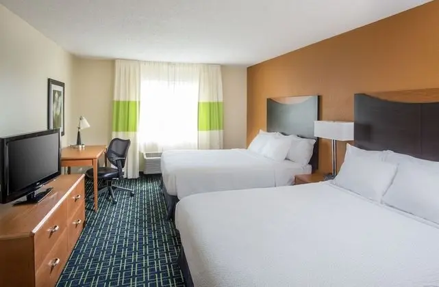 Oda, 2 Büyük (Queen) Boy Yatak