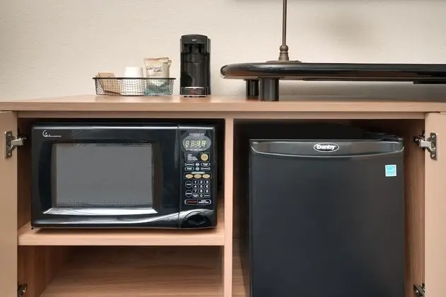 Oda, 2 Büyük (Queen) Boy Yatak (Hearing Accessible)