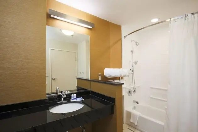 Süit, 2 Çift Kişilik Yatak (Mobility/Hearing Accessible, Tub)
