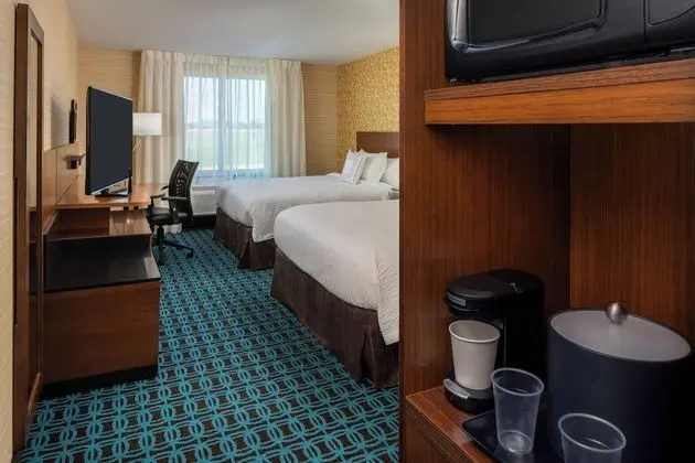 Oda, 2 Büyük (Queen) Boy Yatak