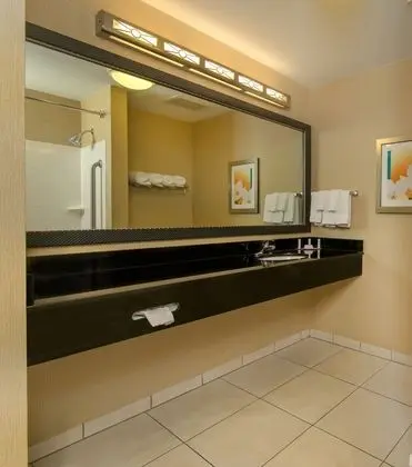 Oda, 1 En Büyük (King) Boy Yatak (Mobility/Hearing Accessible, Tub)