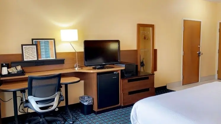 Oda, 1 En Büyük (King) Boy Yatak (Mobility/Hearing Access, Roll-In Shwr)