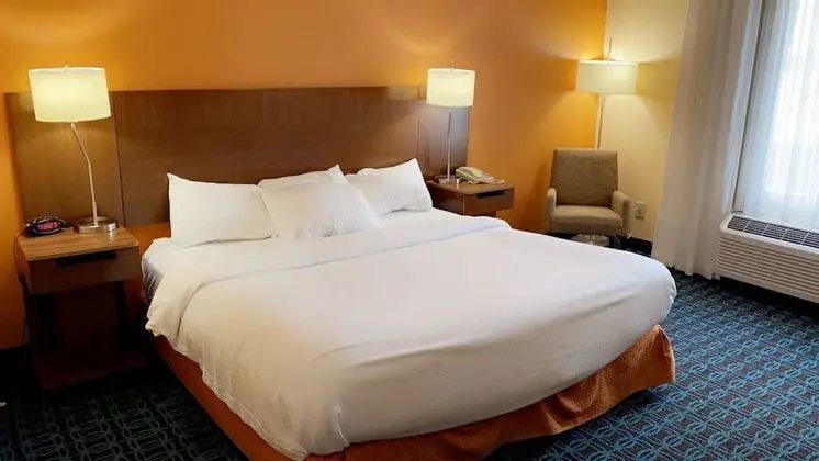 Oda, 1 En Büyük (King) Boy Yatak (Mobility/Hearing Access, Roll-In Shwr)