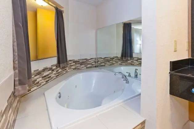 Süit, 1 En Büyük (King) Boy Yatak ve Çekyat