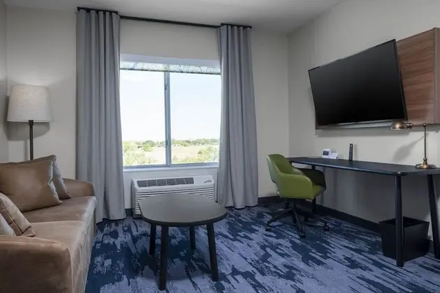 Süit, 1 En Büyük (King) Boy Yatak ve Çekyat, Şehir Manzaralı (Mobility Accessible, Roll-In Shower)