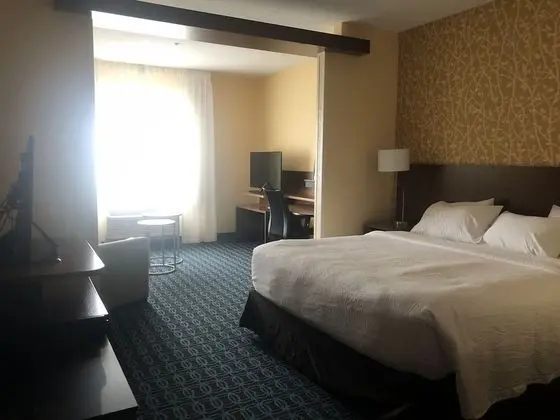 Oda, 1 En Büyük (King) Boy Yatak ve Çekyat, Göl Manzaralı