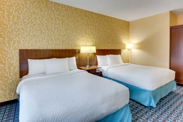 Oda, 2 Büyük (Queen) Boy Yatak