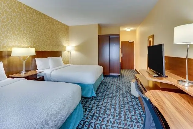 Oda, 2 Büyük (Queen) Boy Yatak