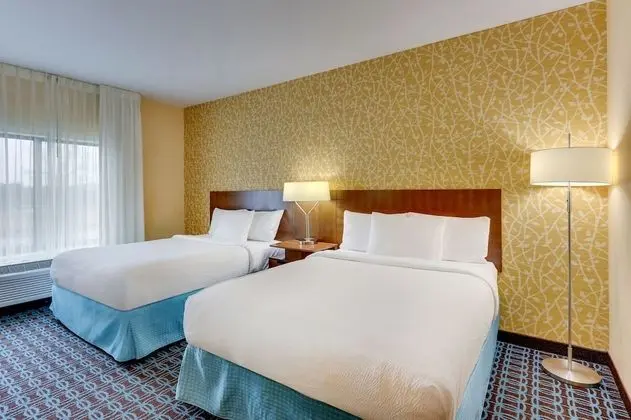 Oda, 2 Büyük (Queen) Boy Yatak