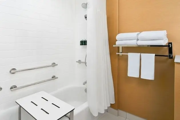 Oda, 2 Büyük (Queen) Boy Yatak (Mobility/Hearing Accessible, Tub)