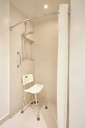 Oda, 1 En Büyük (King) Boy Yatak, Şehir Manzaralı