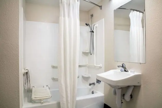 Oda, 2 Çift Kişilik Yatak (Mobility Accessible, Tub)