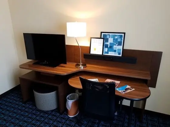 Oda, 2 Büyük (Queen) Boy Yatak