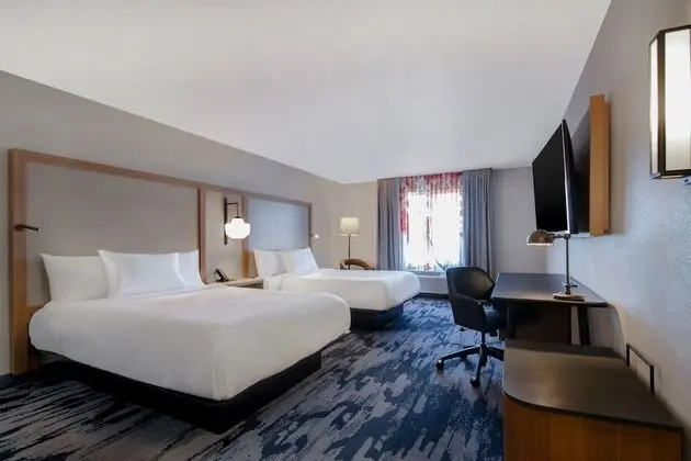 Oda, 2 Büyük (Queen) Boy Yatak, Sigara İçilmez