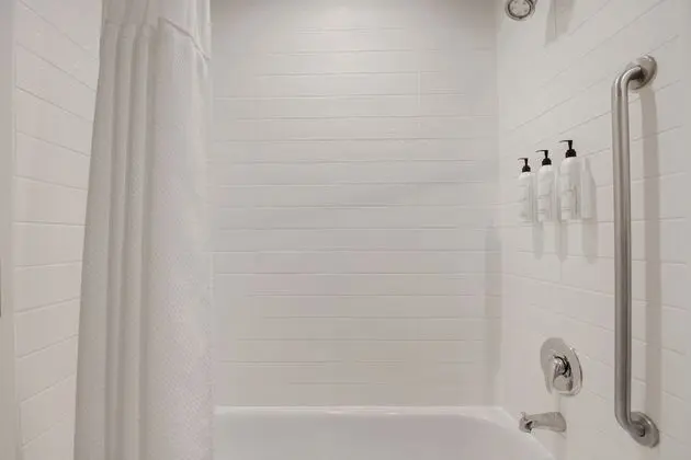 Oda, 2 Büyük (Queen) Boy Yatak, Sigara İçilmez