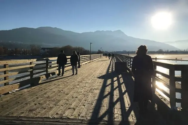 Süit, 1 En Büyük (King) Boy Yatak ve Çekyat, Sigara İçilmez, Dağ Manzaralı