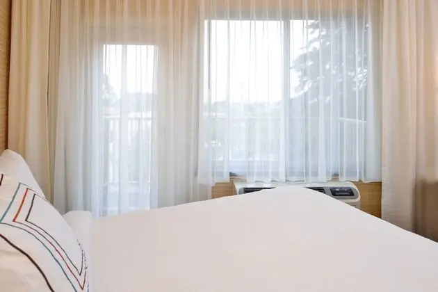 Süit, 1 En Büyük (King) Boy Yatak ve Çekyat, Balkon